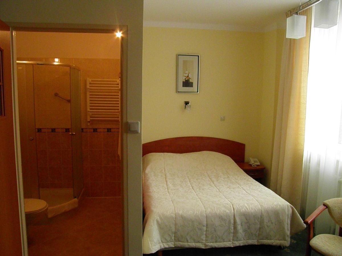 Hotel Gromada Arka Lux Koszalin Oda fotoğraf